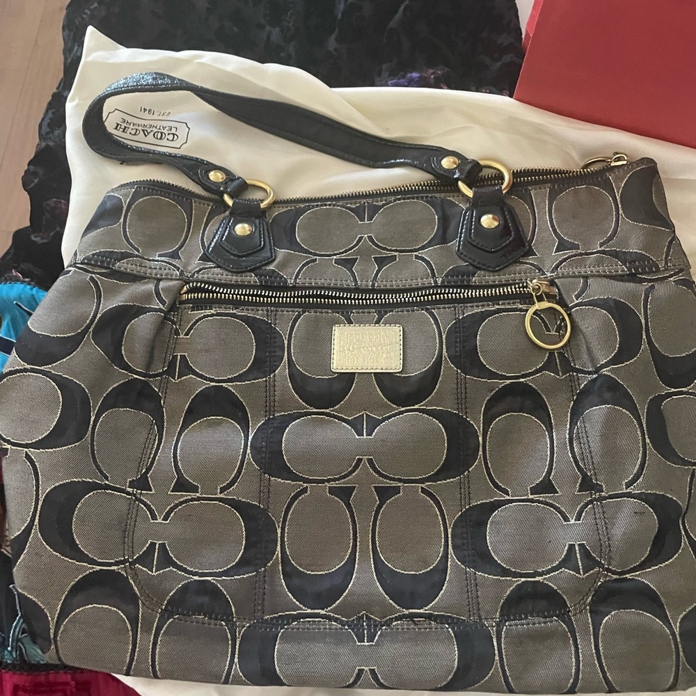 Couch Poppy purse